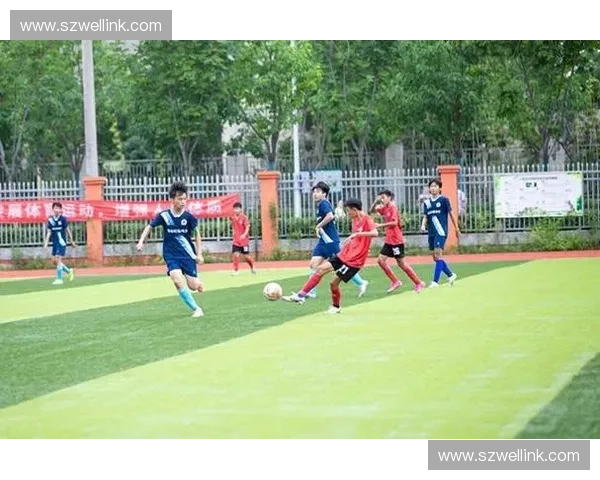 北京中小学足球联赛：推动青少年体育发展 激发校园足球热情